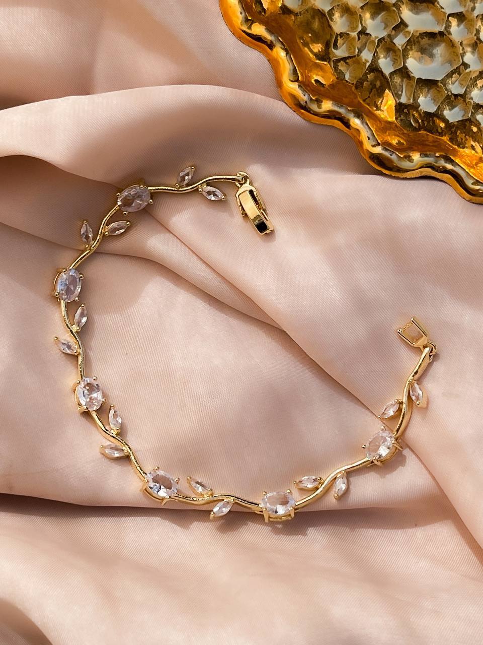 Tulip Bracelet