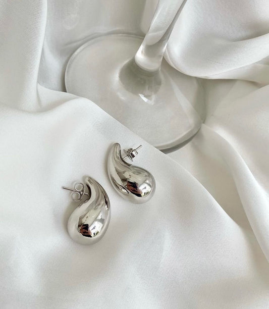 Silver drop earring