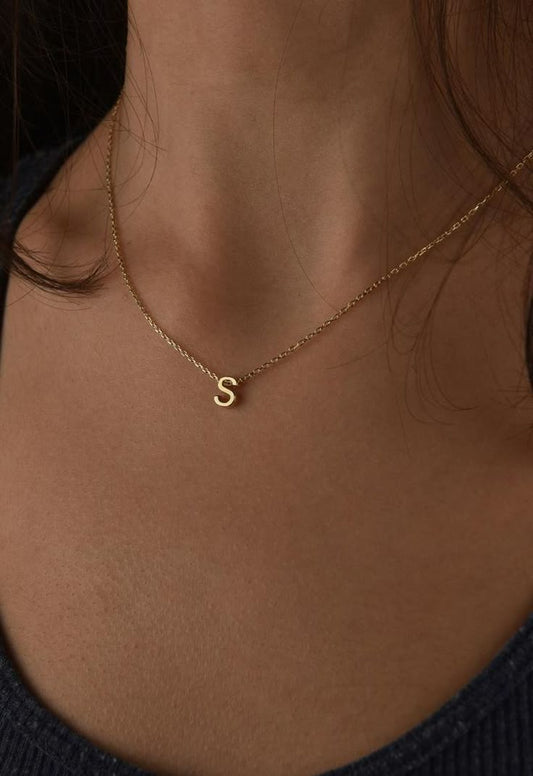 Small letter necklace