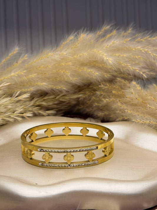 Van Clief Bangle